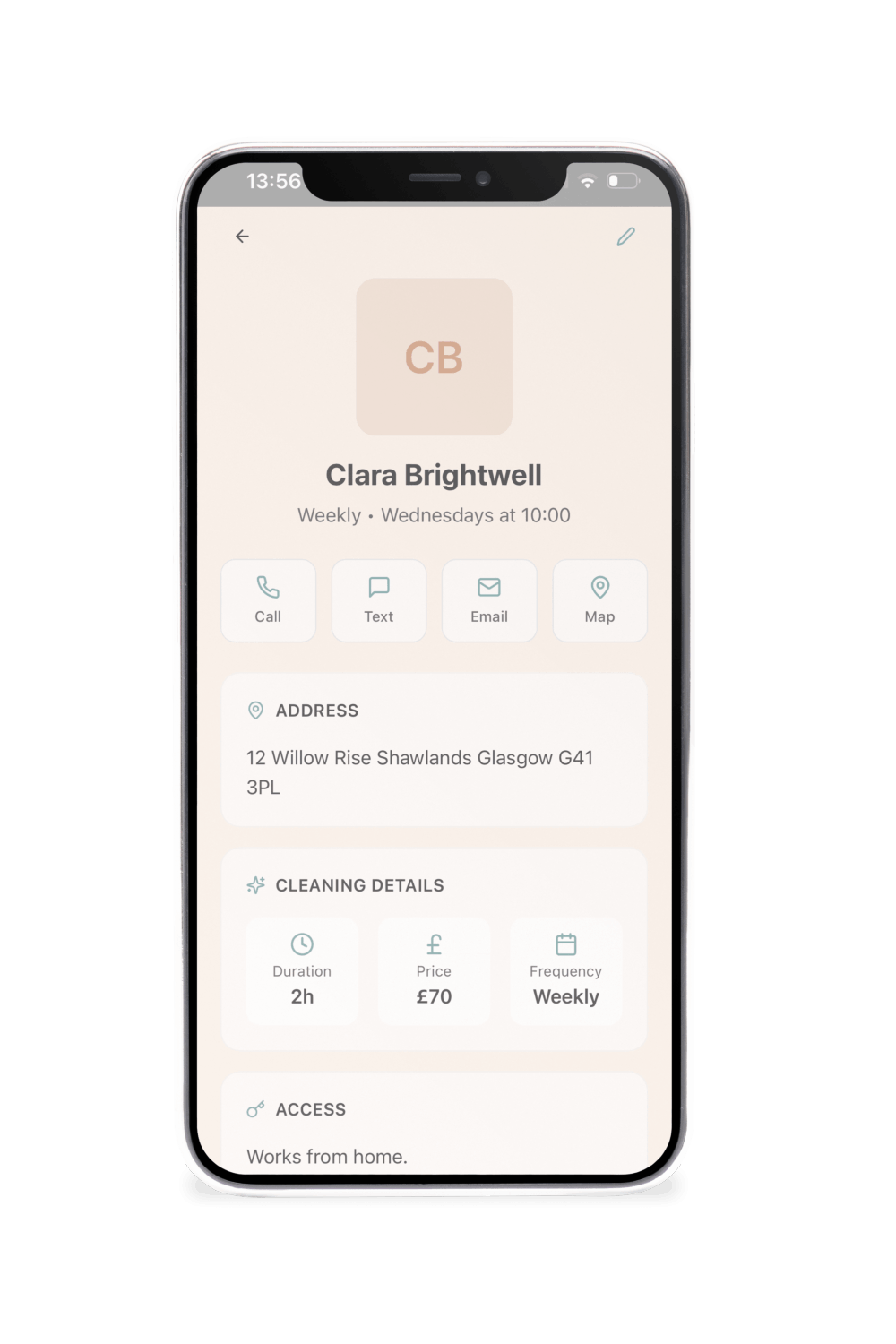 Client management screen in the La Casa Clean app for storing contact details, notes and cleaning preferences.